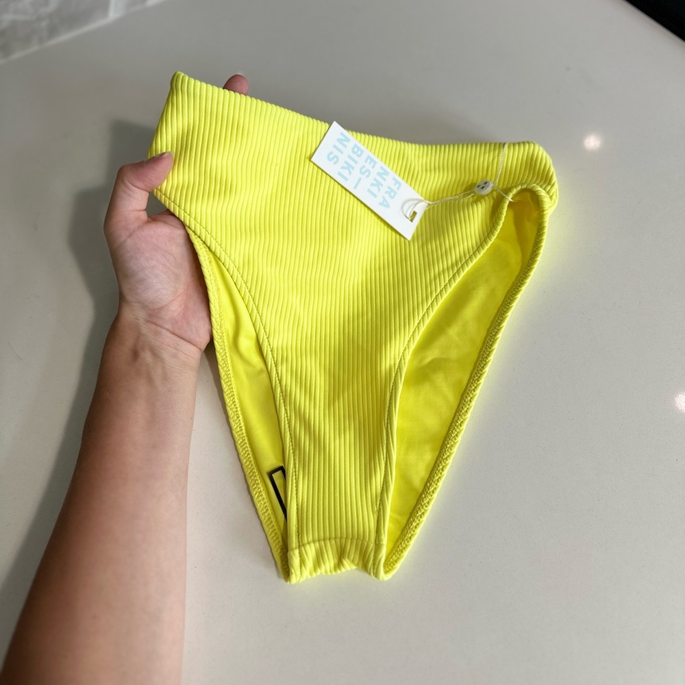 Frankie’s bikini bottom